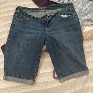 Old navy jean biker shorts! size us12